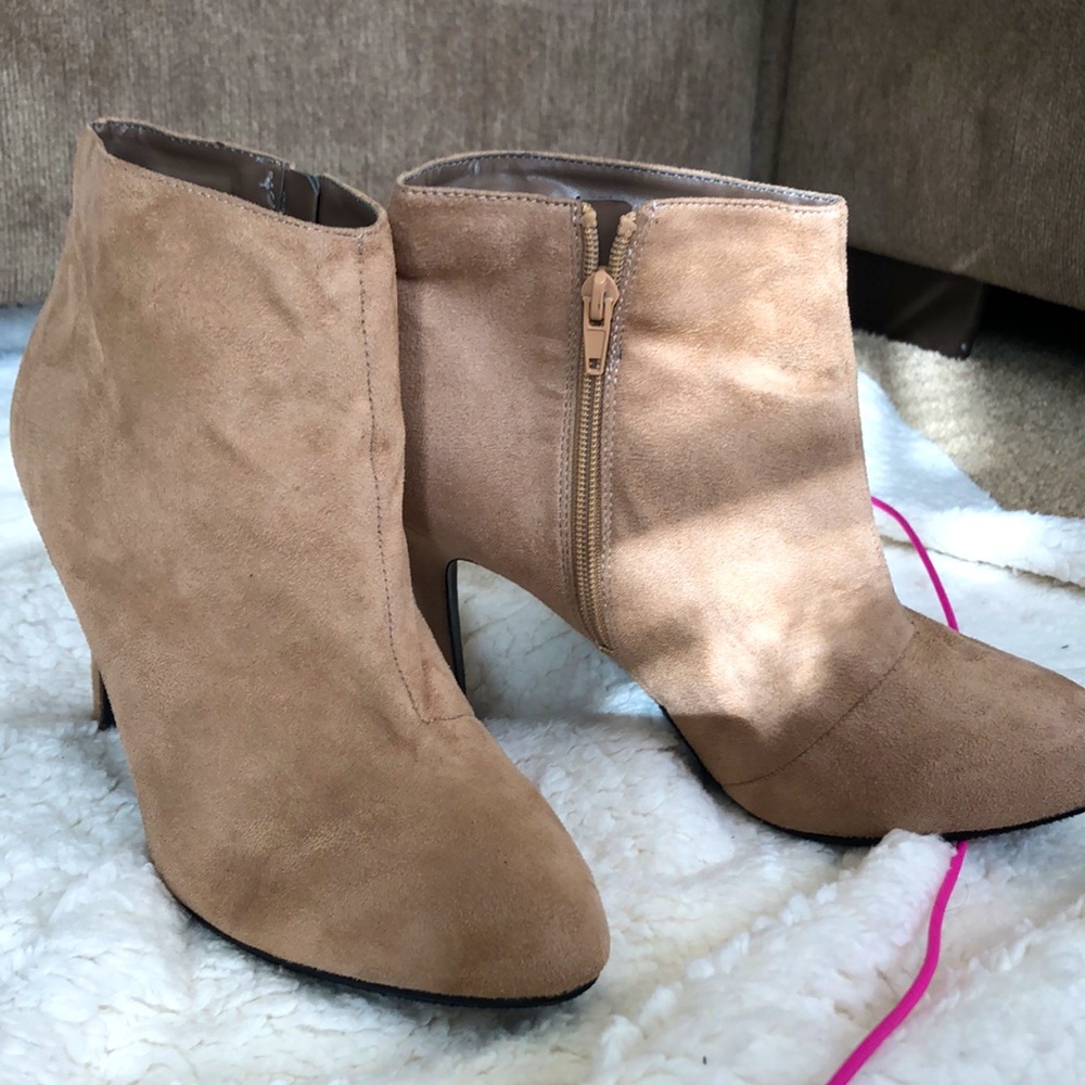 Fall booties👢 - Picture 2 of 3